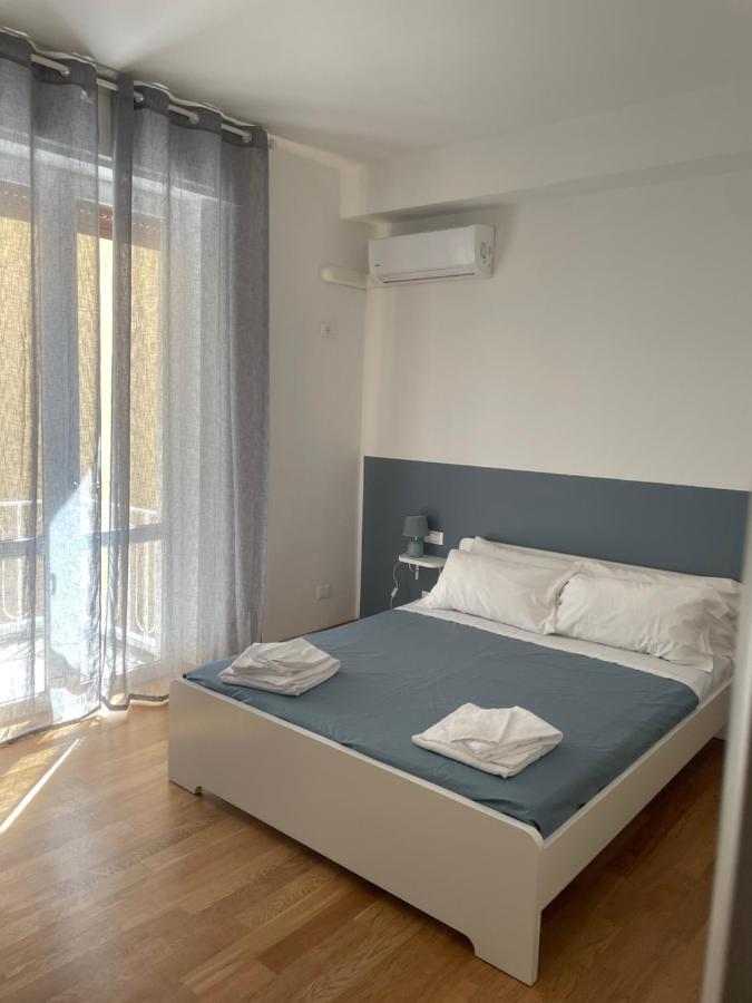 Colombo 32 Affittacamere La Spezia Exteriör bild